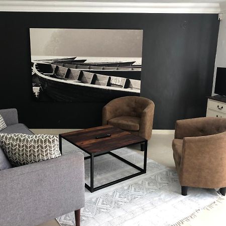 Villa Watsonia Bloubergstrand Bagian luar foto