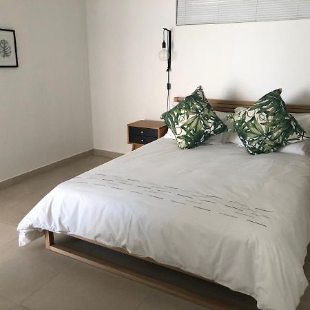 Villa Watsonia Bloubergstrand Bagian luar foto