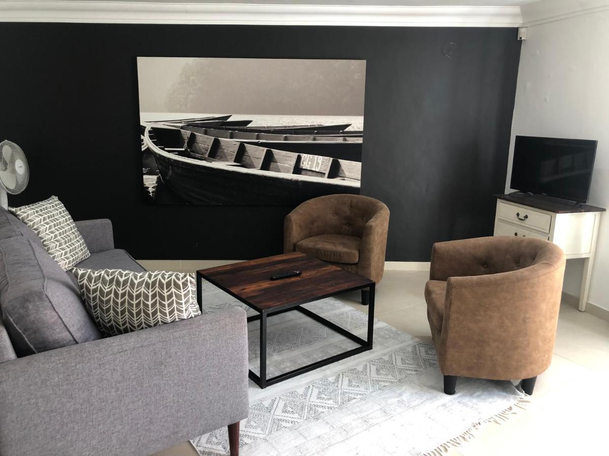 Villa Watsonia Bloubergstrand Bagian luar foto