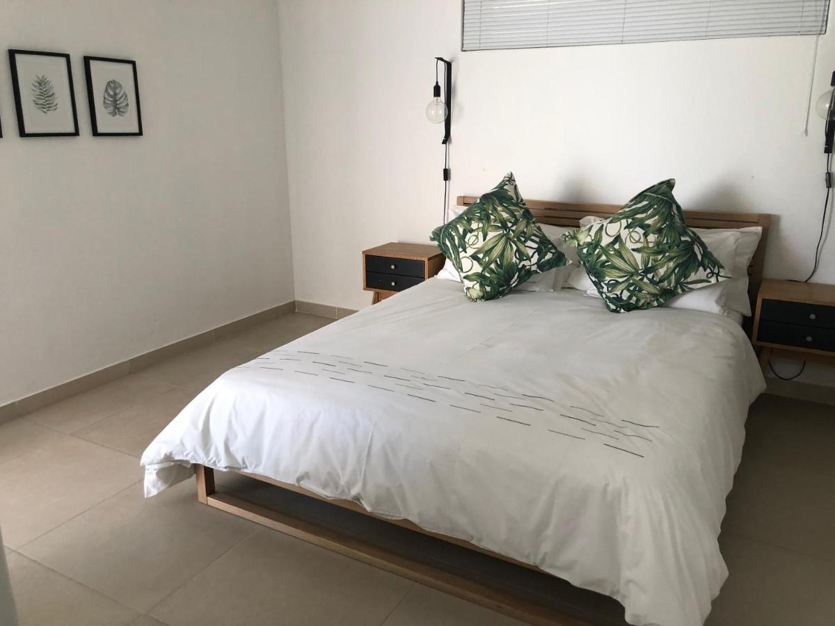 Villa Watsonia Bloubergstrand Bagian luar foto