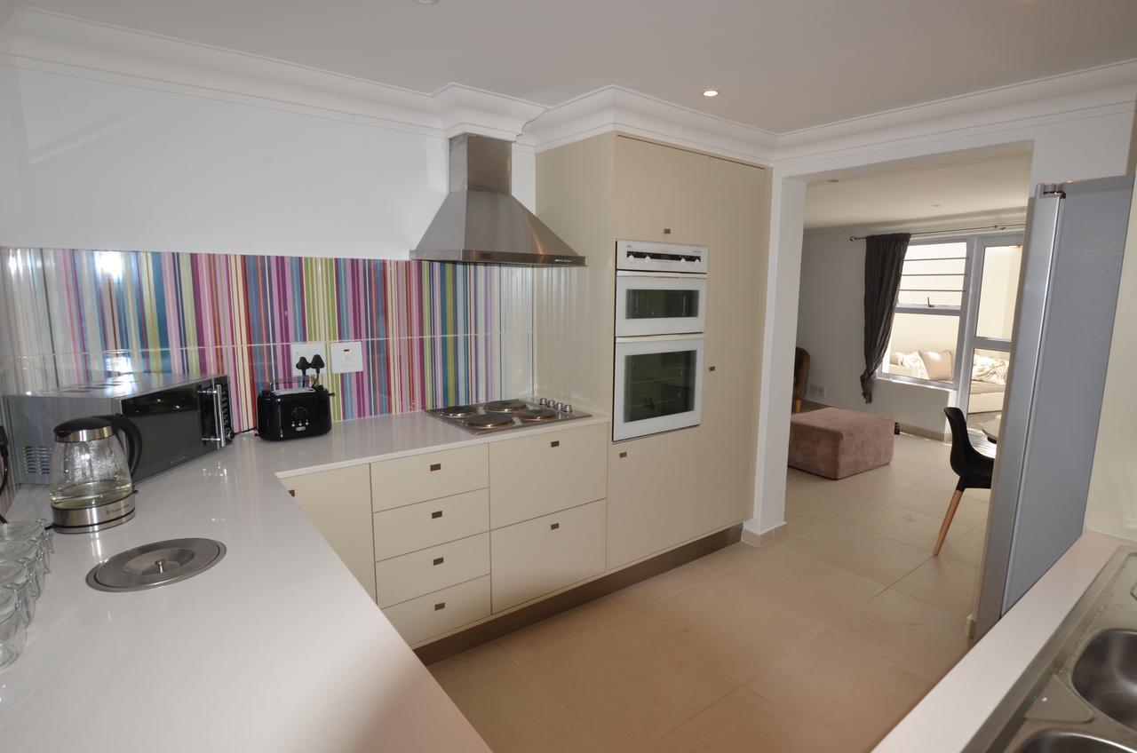 Villa Watsonia Bloubergstrand Bagian luar foto